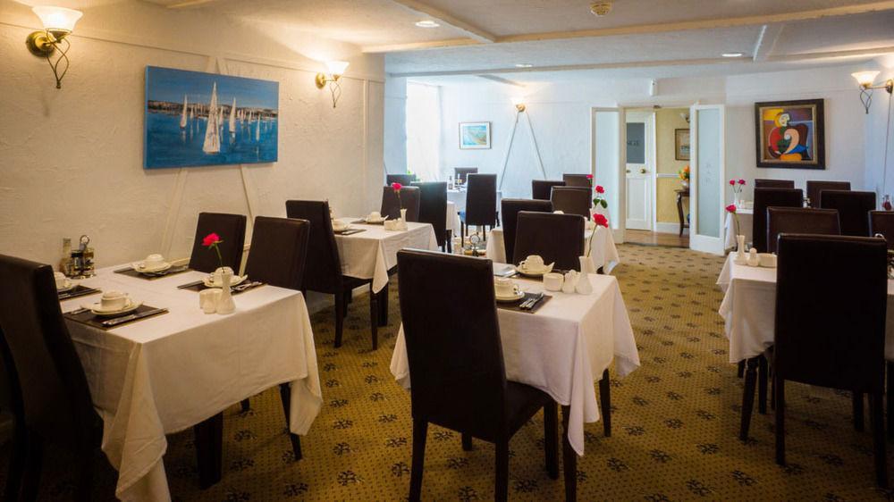The Thornhill 3*